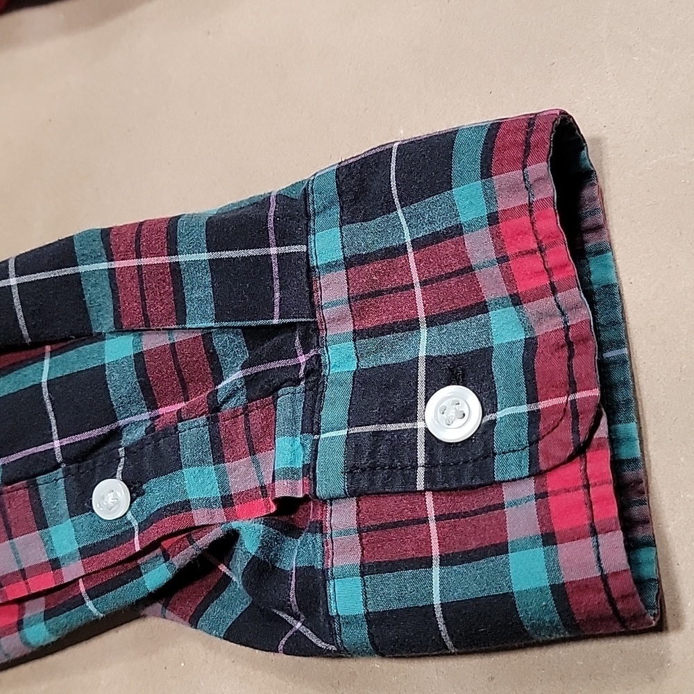 Old Navy Size L Red, Black, Green Plaid Everyday Shirt, Slim Fit, Built In Flex - Picture 9 of 10